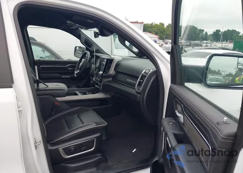 2024 Ram 1500 Laramie 4X2 5'7 Box z USA, uszkodzony, nr VIN 1C6RREJT6RN219457